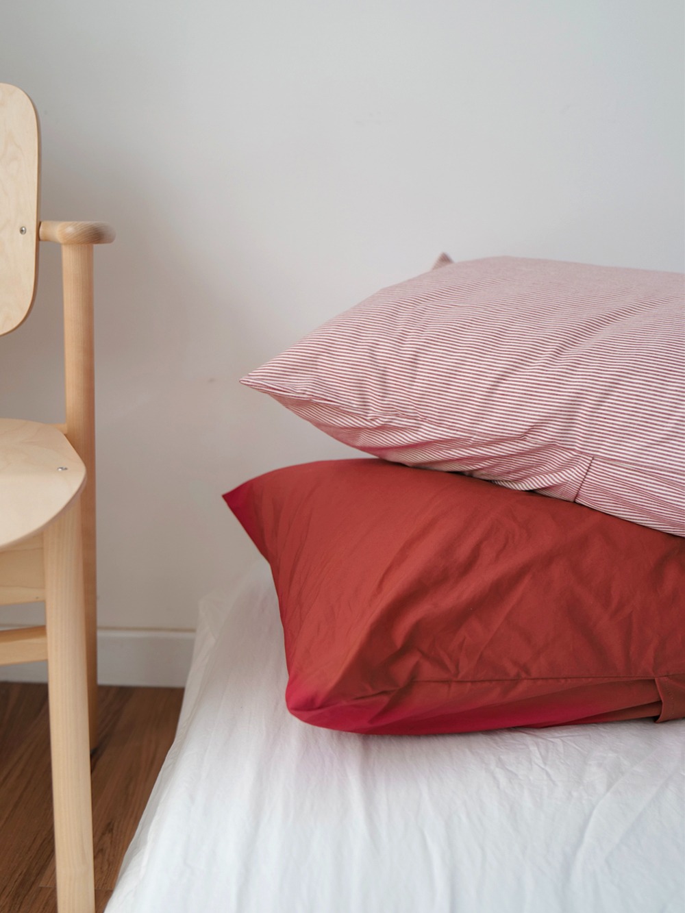 Red pillow cover